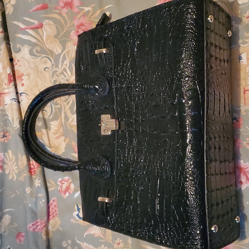 Black Faux Alligator Bag w/ wallet